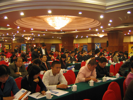 領(lǐng)航貿(mào)易 “址”引財富——濰坊高端企業(yè)家網(wǎng)絡(luò)貿(mào)易戰(zhàn)略研討會勝利召開