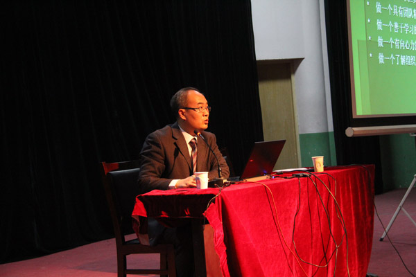 我司領(lǐng)導(dǎo)應(yīng)邀參加濰坊職業(yè)學(xué)院“企業(yè)家進(jìn)校園”活動報(bào)告會