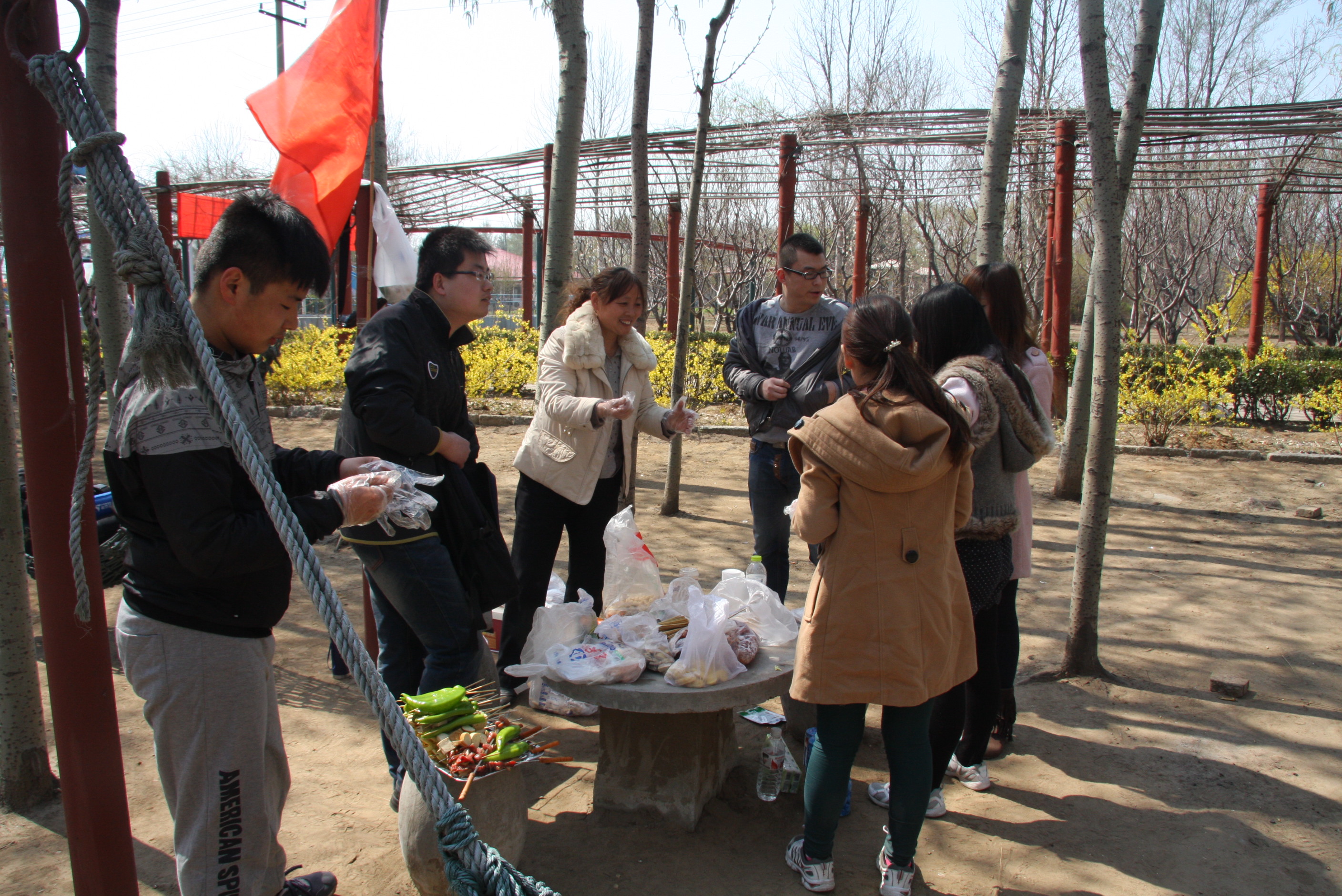 威龍公司組織東方樂園自助燒烤活動(dòng)